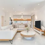 Vakantiehuis Raphael - Luxury And Serenity In Paros Naousa