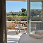 Raphael - Luxury And Serenity In Paros Vakantiehuis *