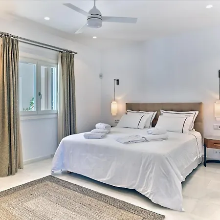 펜션 Raphael - Luxury And Serenity In Paros 나오우사